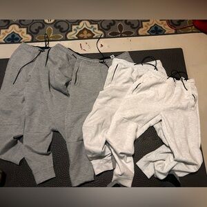 American Eagle Outfitters Gray and White Sweatpants